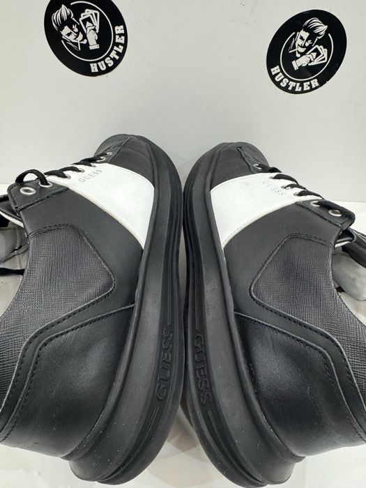 Сникърси GUESS.Номер 45