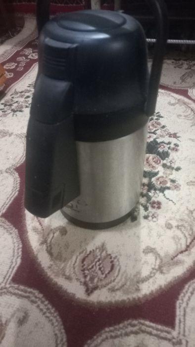 Термос для питья чай кофе итд.