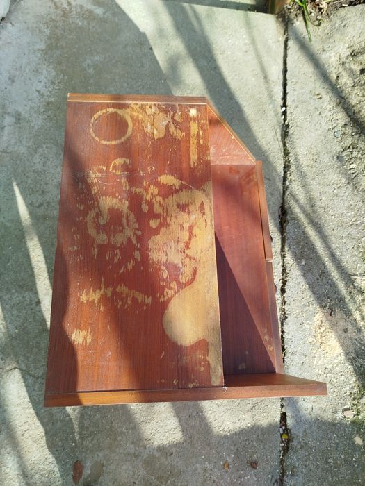 Старо шкафче от соца