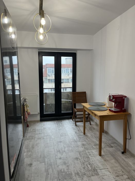 Vand apartament 2 camere decomandat rovine