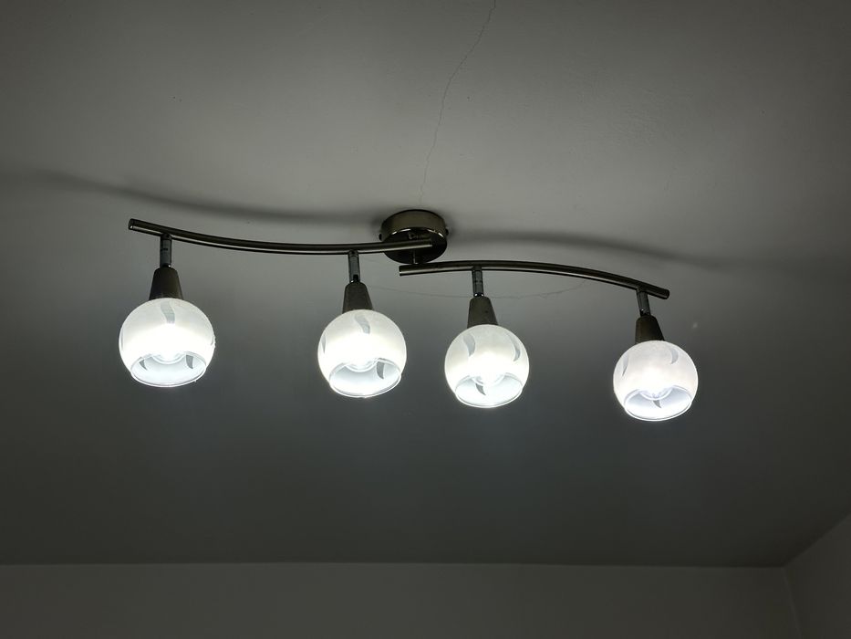 Lustra tip candelabru