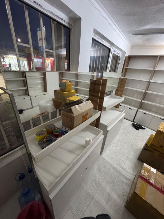 Срочно магазинге мебель сатылады