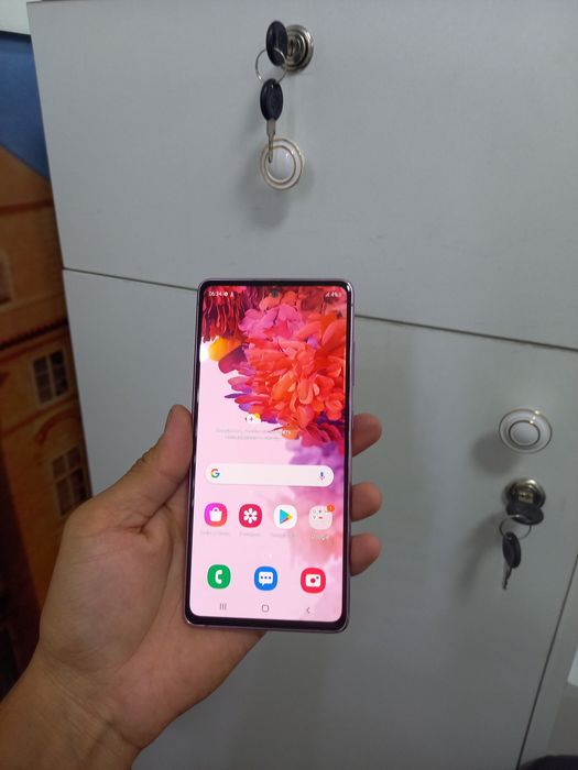 Samsung S20 FE 6/128gb