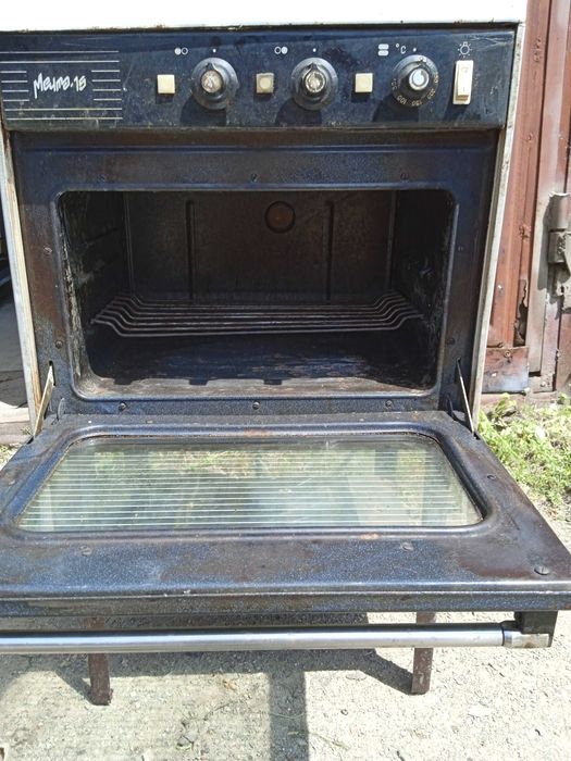 Продам электрическую плиту