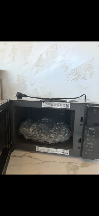 Микровълнова фурна LG NeoChef Smart Inverter / Сребриста / Инокс