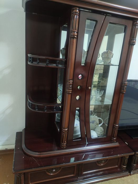 Горка ,мебель для гостинный