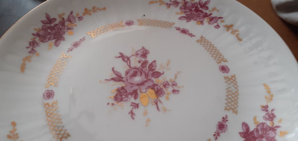 Порцеланов сервиз