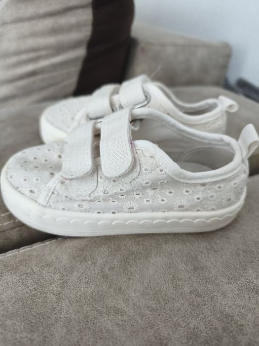 Pantofi sport cu scai