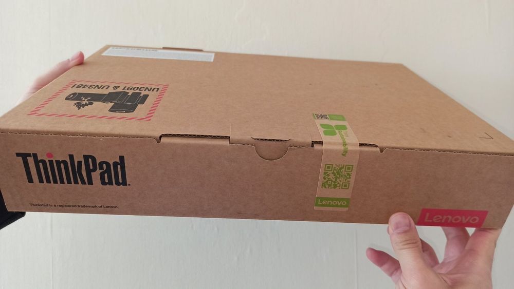 Нов Lenovo Thinkpad E14 Gen 5(2024) Win 11 pro i5 8GB Ram 256GB SSD