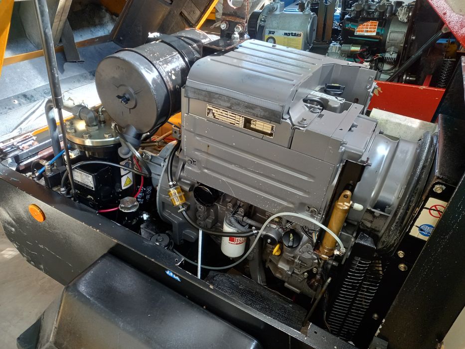 Ca și noi motocompresor diesel 3500litri aer,2400litri aer,3000 litri