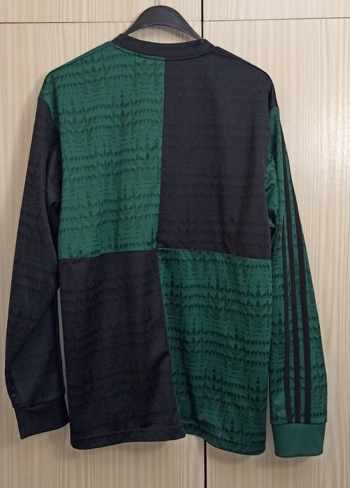 Adidas skateboarding long sleeve / Adidas adventure hoodie