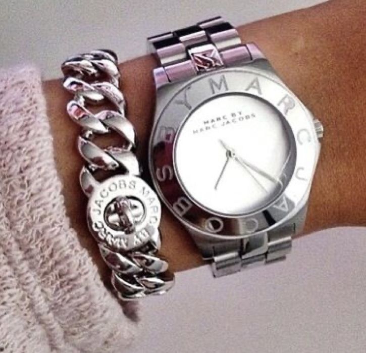Часовнил Marc Jacobs