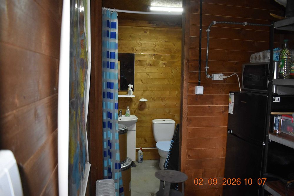 teren intravilan construibil cu foisor