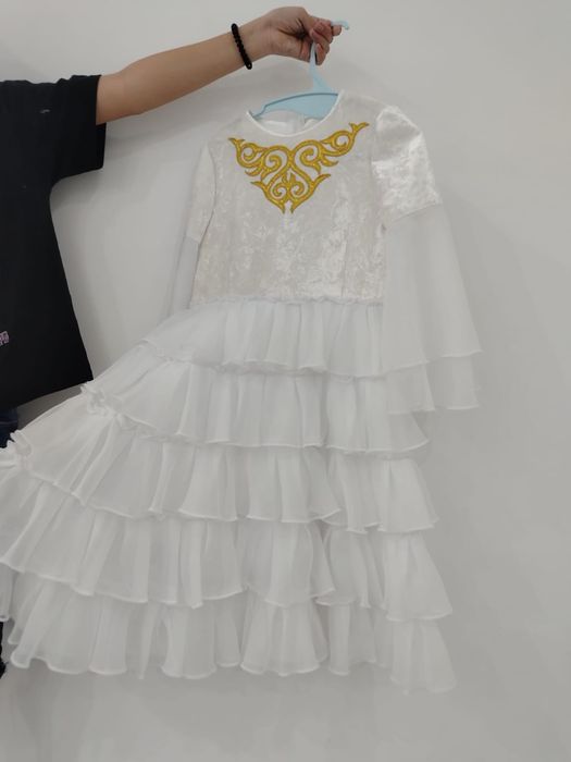 Продам казахский национальный костюм для девочки