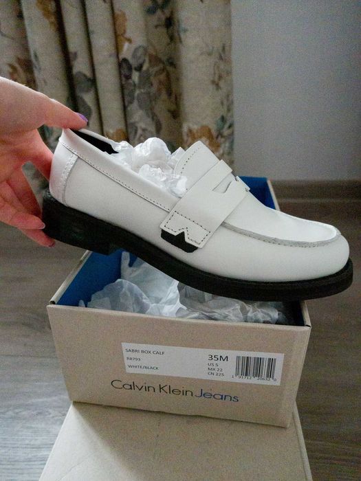 Vand papuci albi CK, femei, marimea 35