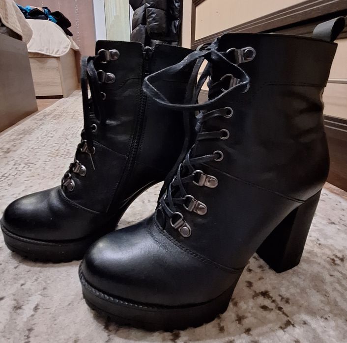 Дамски боти,актуални за сезона