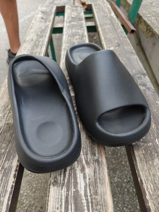 Yeezy slides оригинални
