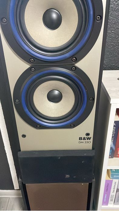 Schimb  boxe b&w stare foarte buna 9,5