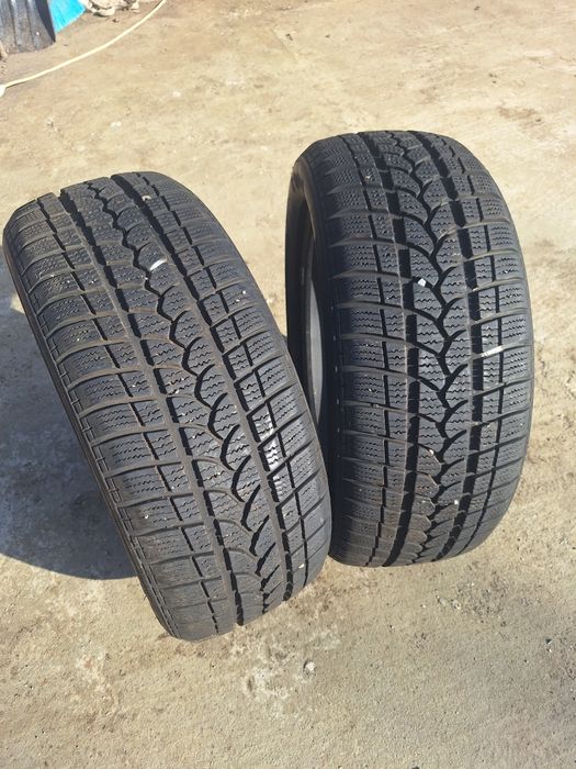 Vand doua anvelope iarna