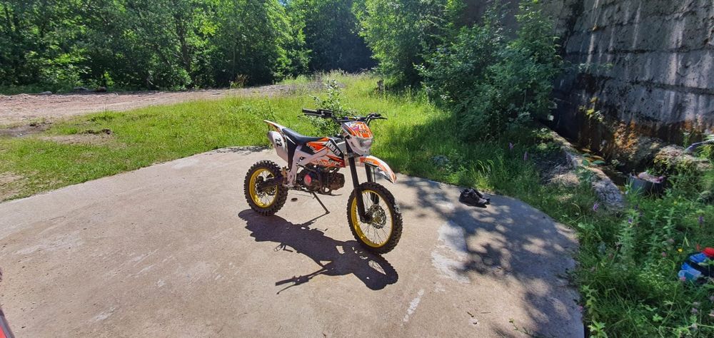 Vând Kxd GT-125 S