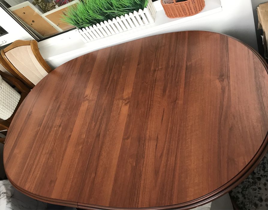 Продам деревянный стол