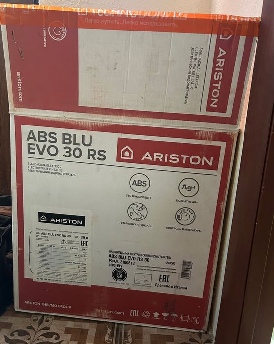 Водонагреватель Ariston ABS BLU EVO RS 30 л