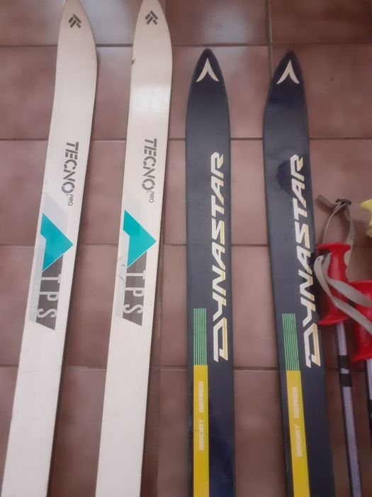 Продавам ски, щеки и калъфка