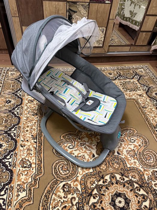 Детская люлька-качалка автоматическая на пульте