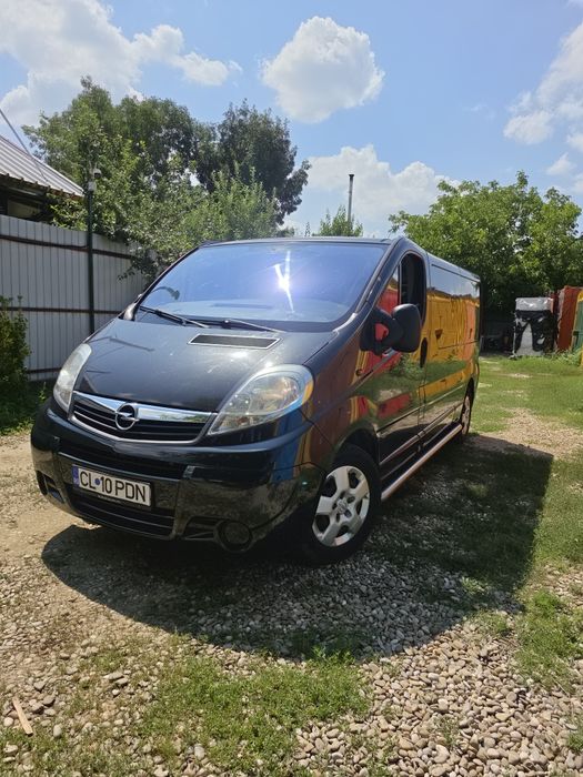 Vand opel vivaro 5 locuri l2h2