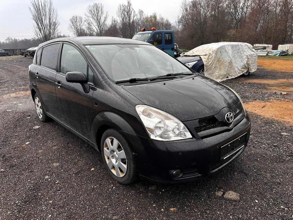 На части: Toyota Corolla Verso 2.2 D-4D (136 к.с.), 2007 г.