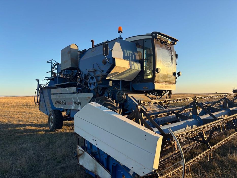 Продается комбайн в отличном состряни