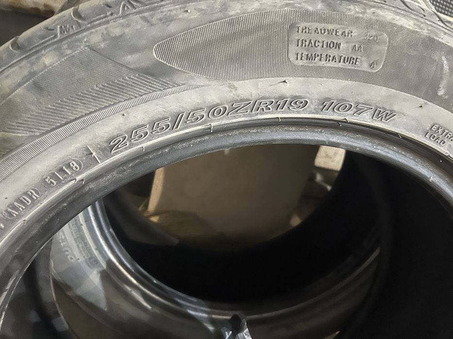Продам шины 255/50/R19