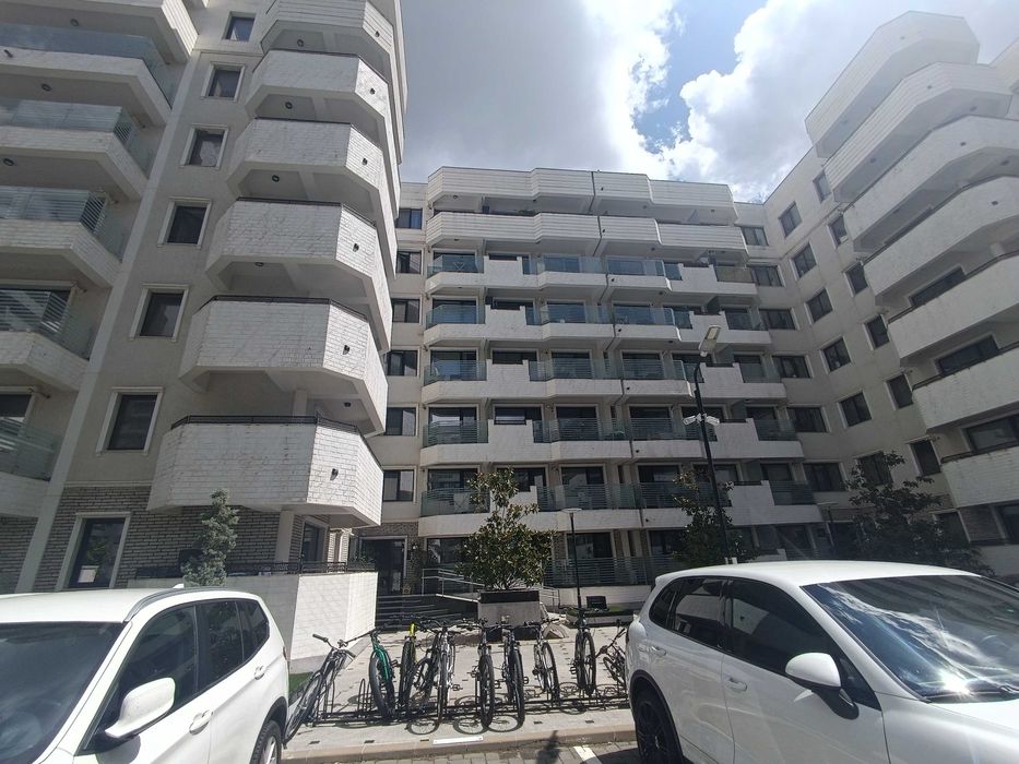 Apartament cu loc de parcare subteran - Royal Town Copou