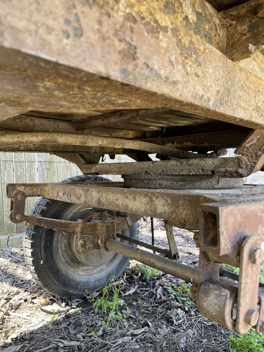 Ремарке самосвално