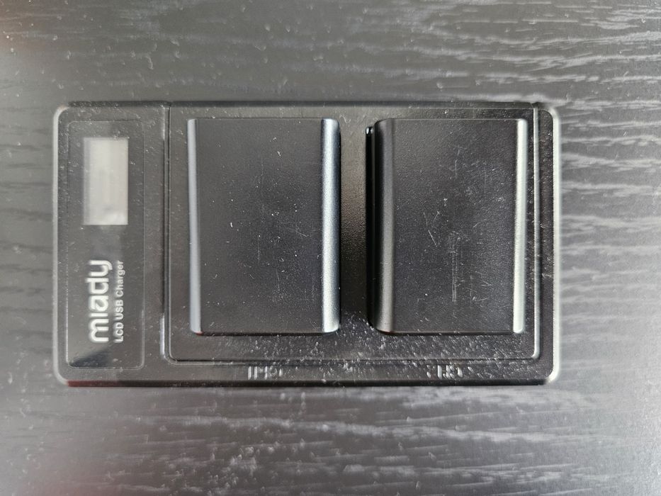 Sony A6000 + Sony FE 85mm f/1.8