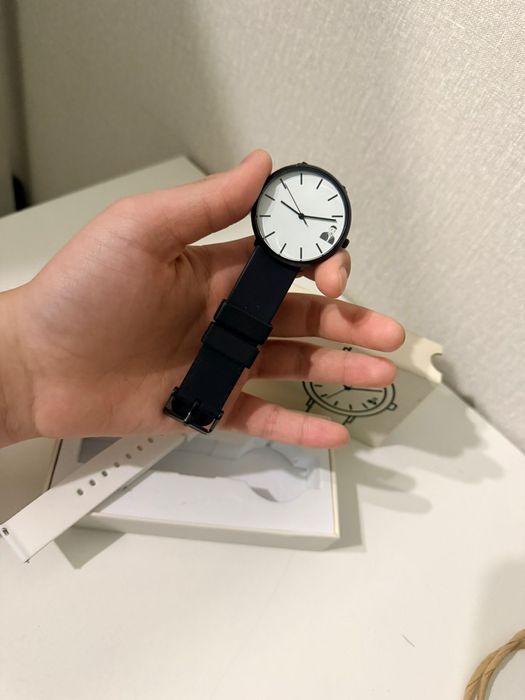 Продаю часы OIja peak