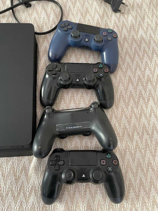 Playstation 4 slim