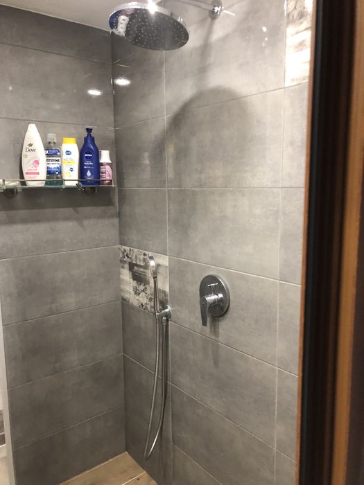 Дава се под наем