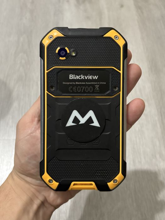 Telefon  rugged rezistent la socuri  Blackview  BV6000S