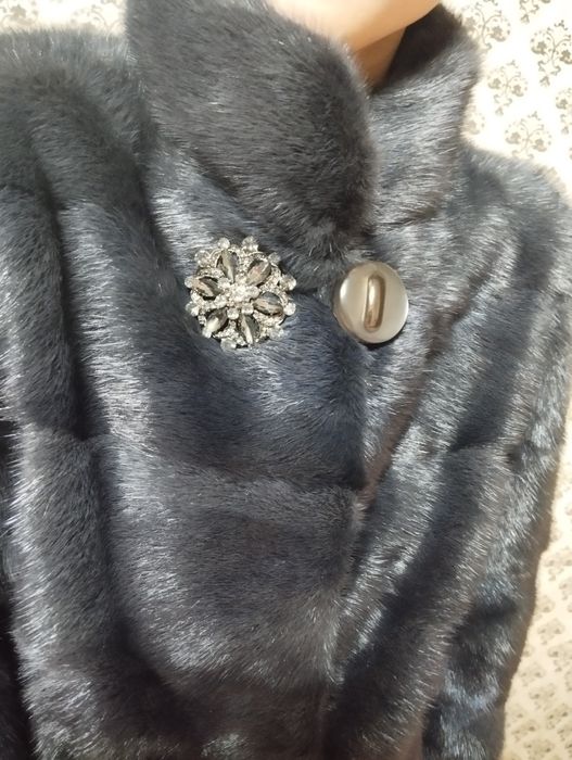 Продам шубу норковую