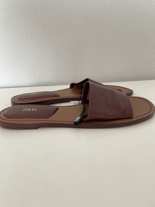 Кожаные шлепанцы zara