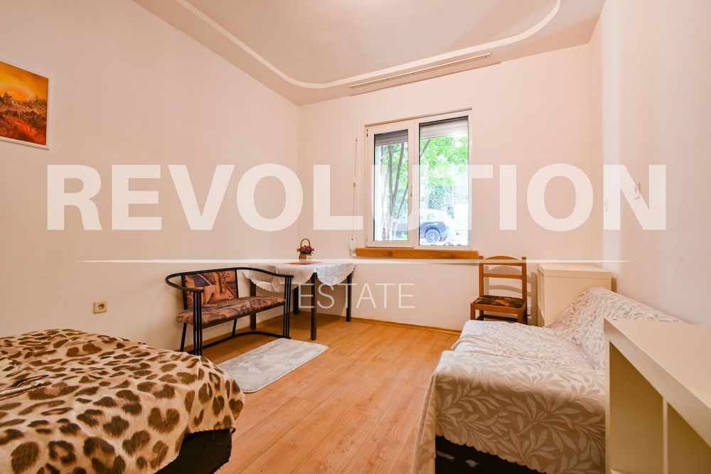 Дава се под наем Тристаен апартамент в София, Лозенец - 75 кв.м за 600 € - Снимка #2