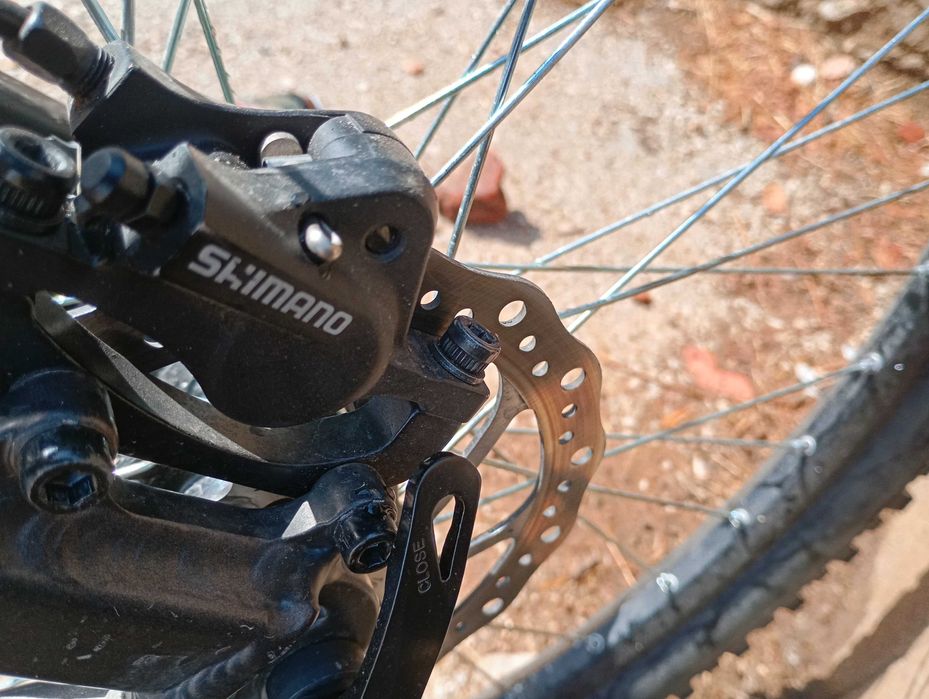 Продавам задна спирачка