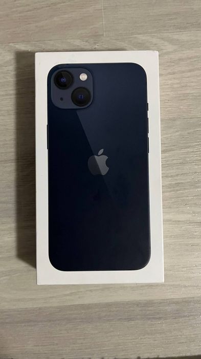 Срочно продам iPhone 13 идеал