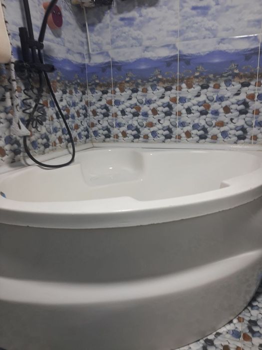 Срочно целая ванная чугунная тяжёлая читайте ниже