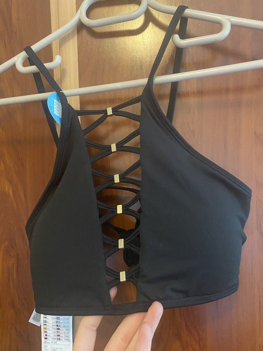 Bustiera, sutien costum de baie - surf