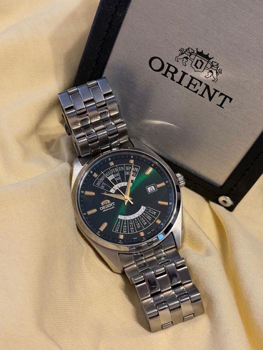Ceas orient calendar