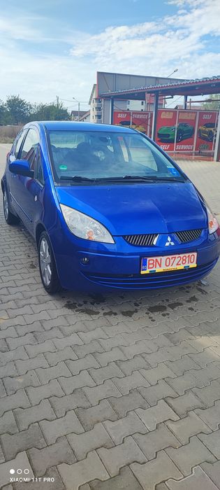 Mașină Mitsubishi colt