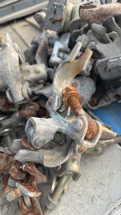 Хомуты для стр. лесов