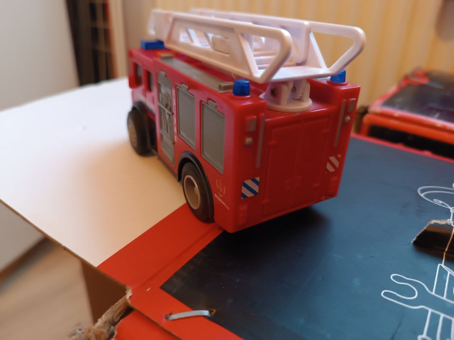 Mașinuță de pompieri